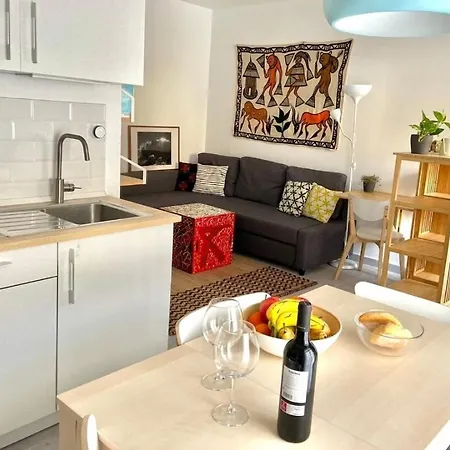 Apartment 2-bedroom In Downtown Dionisio