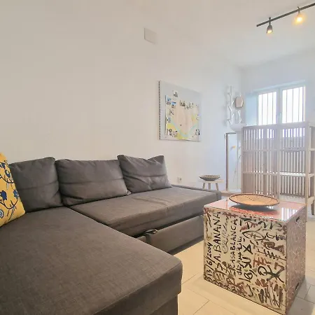 2-bedroom In Downtown Dionisio Apartment Seville