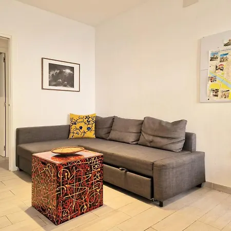Apartment 2-bedroom In Downtown Dionisio