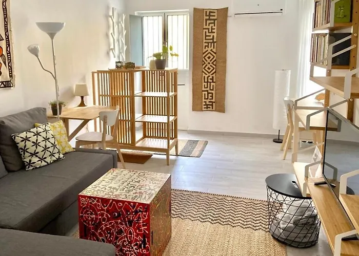 Appartement 2-bedroom In Downtown Dionisio Séville